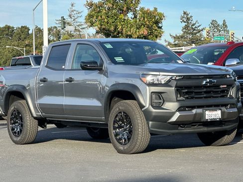 Used 2026 Chevrolet Colorado Trail Boss image 2