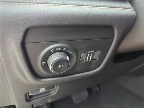 New 2026 Jeep Grand Cherokee Summit AWD/4WD image 16