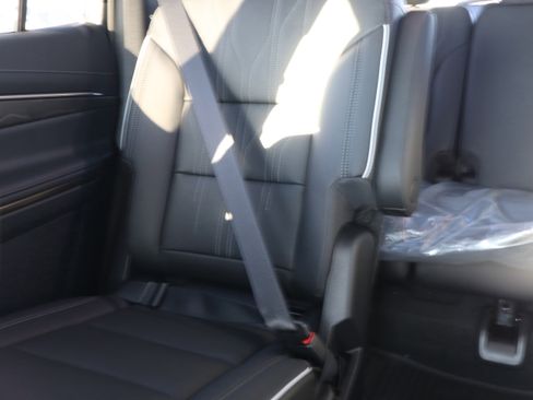 New 2026 Buick Enclave Avenir w/ Super Cruise Package image 13