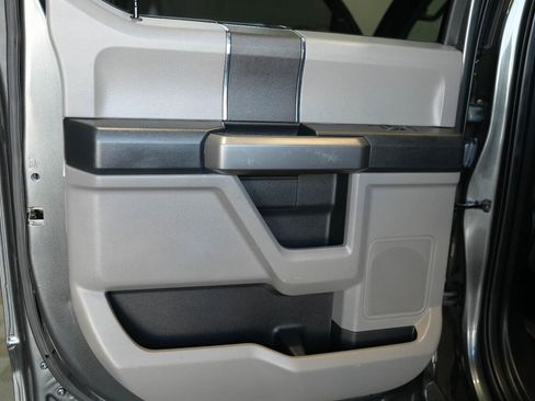 Used 2020 Ford F150 XLT image 28