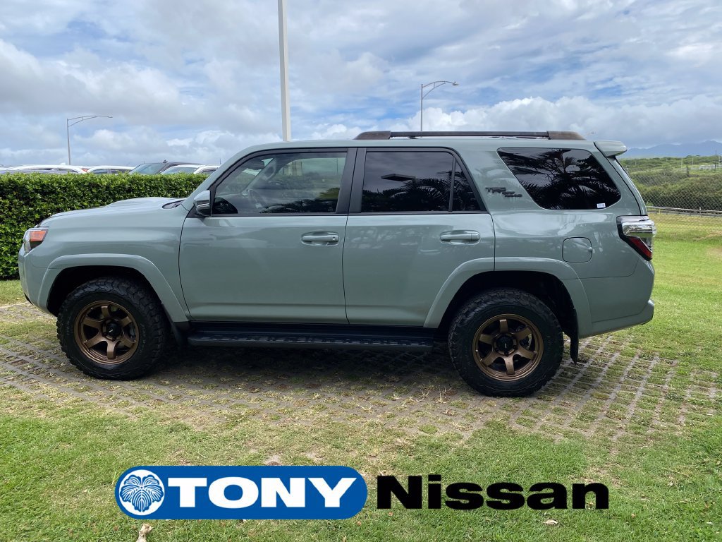 Used 2023 Toyota 4Runner TRD Off-Road Premium AWD/4WD image 4
