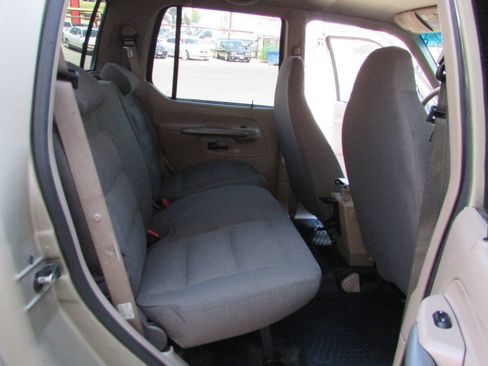 Used 2001 Ford Explorer Sport Trac 2WD image 23