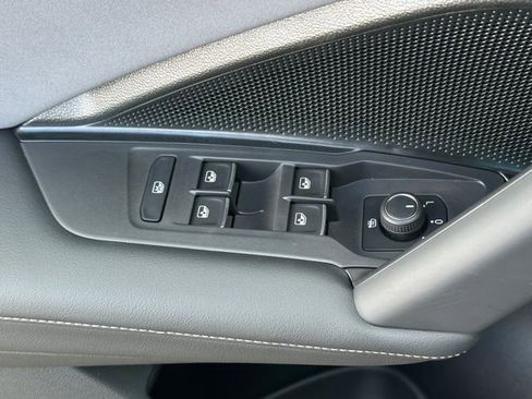 New 2026 Volkswagen Tiguan SE image 23