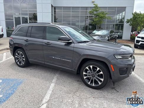 Used 2025 Jeep Grand Cherokee Overland w/ Adv Protech Group III AWD/4WD image 35