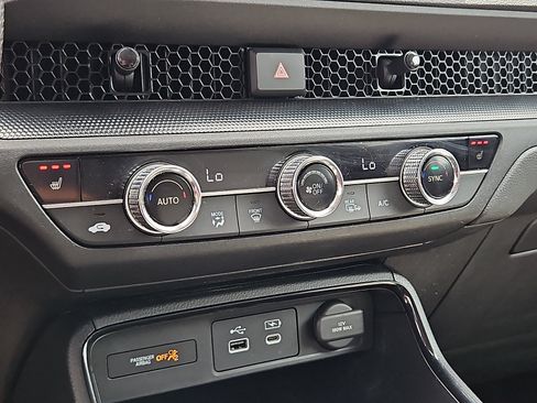 Used 2023 Honda CR-V EX image 16