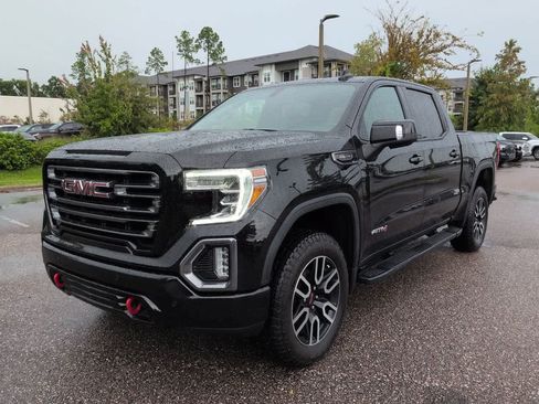 Used 2021 GMC Sierra 1500 AT4 w/ Driver Alert Package I AWD/4WD image 2