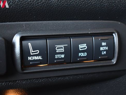 Used 2019 Ford Explorer Limited w/ Ford Safe & Smart Package image 32