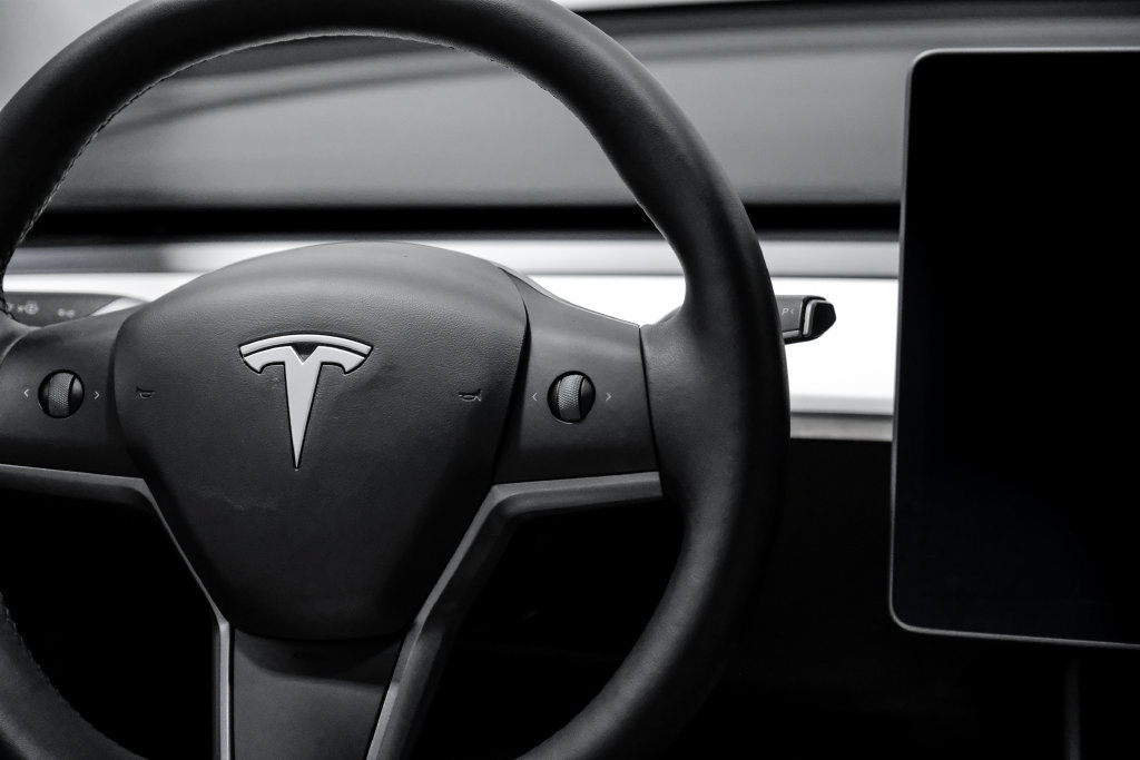 Used 2021 Tesla Model Y Long Range AWD/4WD image 22