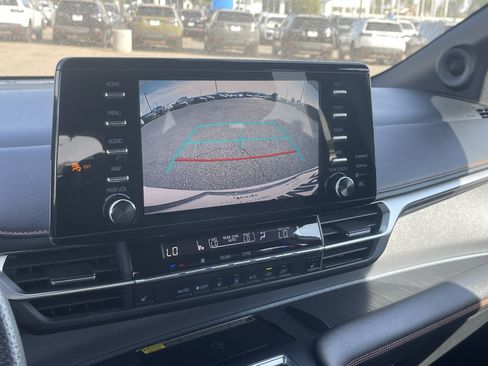 Used 2022 Toyota Sienna XSE FWD image 27