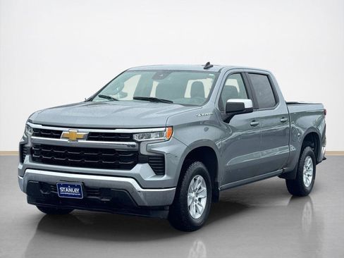 Used 2025 Chevrolet Silverado 1500 LT RWD image 3