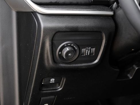 Used 2023 Jeep Grand Cherokee L Limited w/ Black Appearance Package RWD image 39