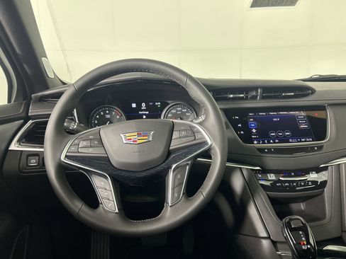 New 2025 Cadillac XT5 Premium Luxury w/ Technology Package image 11