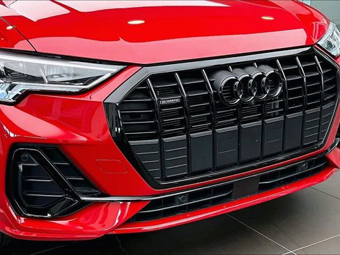 Certified 2023 Audi Q3 2.0T Premium Plus image 32