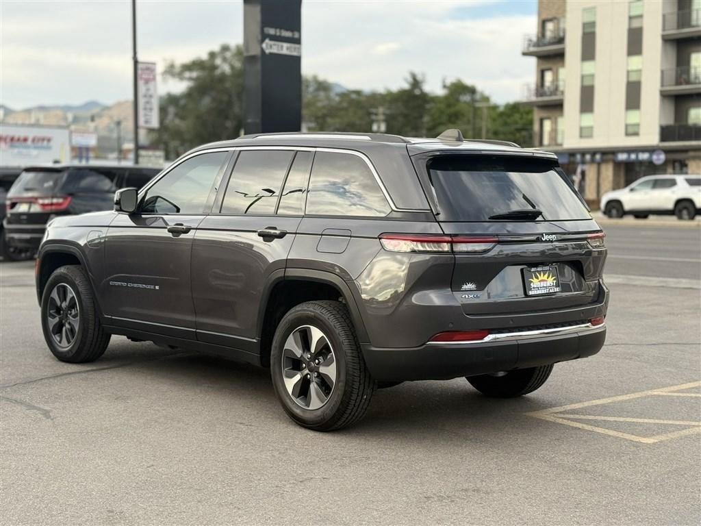 Used 2022 Jeep Grand Cherokee Limited 4xe AWD/4WD image 5