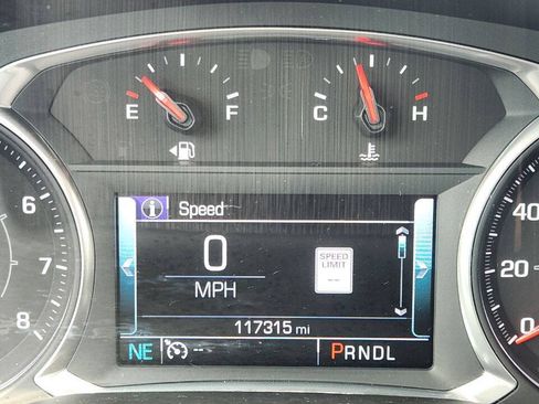 Used 2017 GMC Acadia SLT FWD image 25