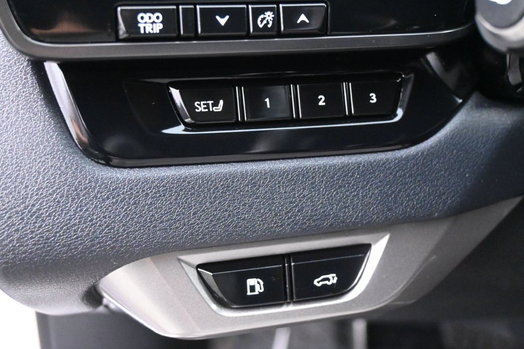 Used 2024 Lexus RX 350 Premium w/ Cold Area Package FWD image 5