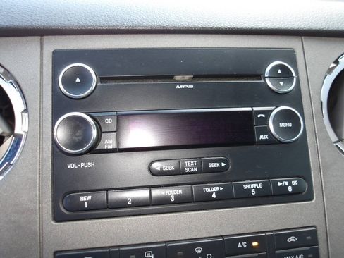 Used 2011 Ford F250 XLT w/ XLT Interior Pkg AWD/4WD image 12