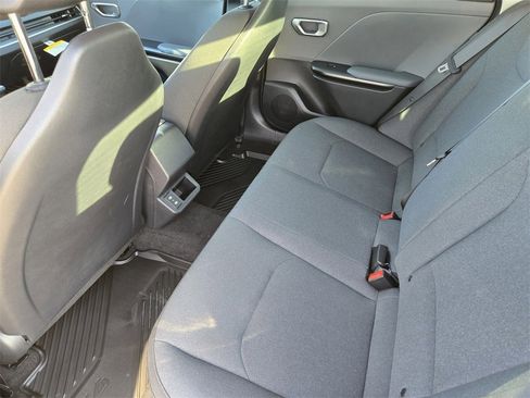 New 2026 Kia K4 LXS image 19