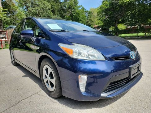 Used 2014 Toyota Prius Four w/ Solar Roof Package FWD image 1