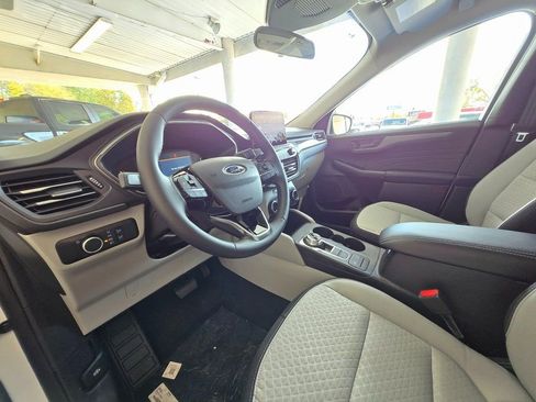 New 2025 Ford Escape Active w/ Cold Weather Package image 10