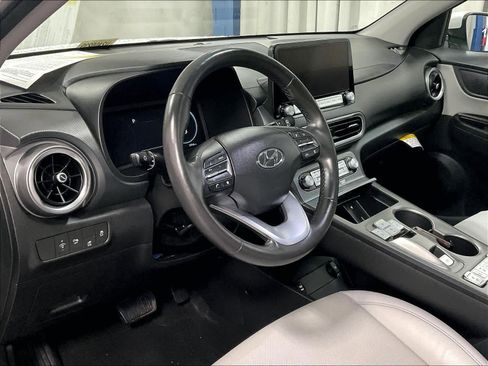 Used 2023 Hyundai Kona Limited image 8