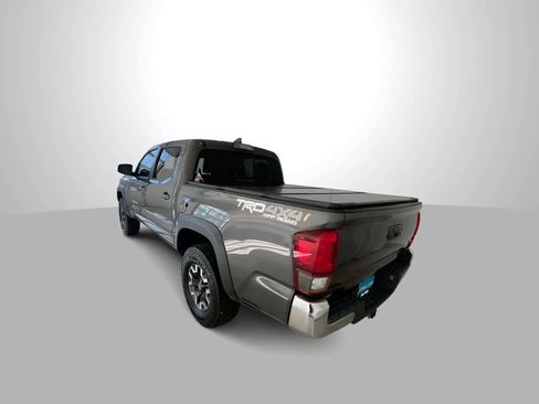 Used 2019 Toyota Tacoma TRD Off-Road AWD/4WD image 6