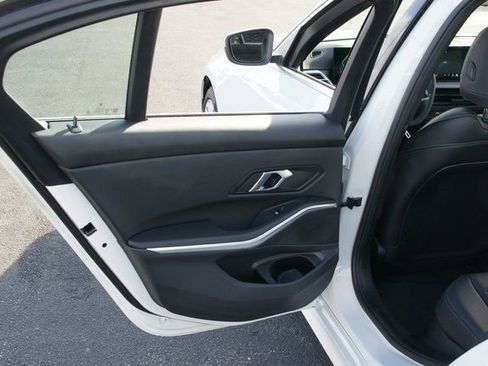 Used 2025 BMW 330i xDrive Sedan image 25