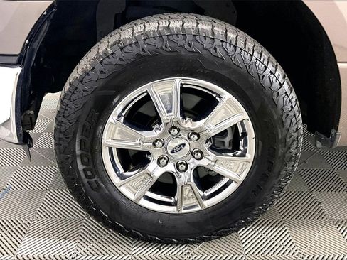 Used 2015 Ford F150 XLT w/ Equipment Group 302A Luxury image 6