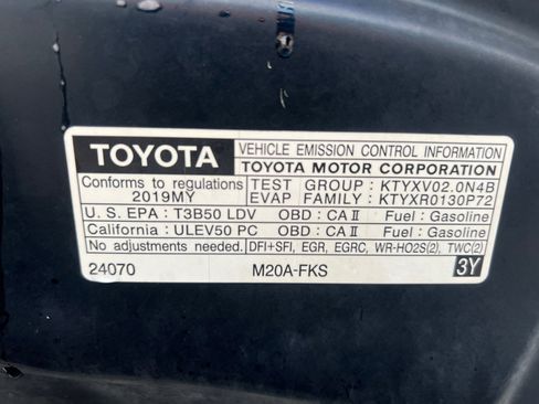 Used 2019 Toyota Corolla XSE image 33