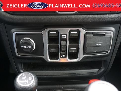 Used 2024 Jeep Wrangler Unlimited AWD/4WD image 20