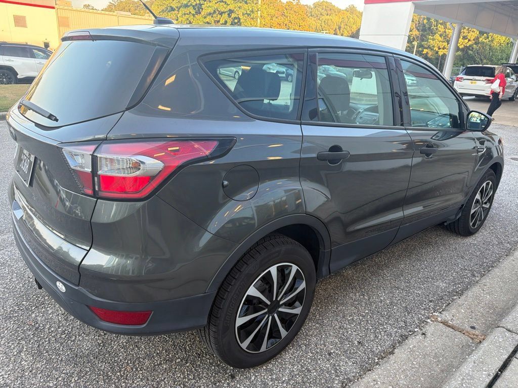 Used 2017 Ford Escape S FWD image 3
