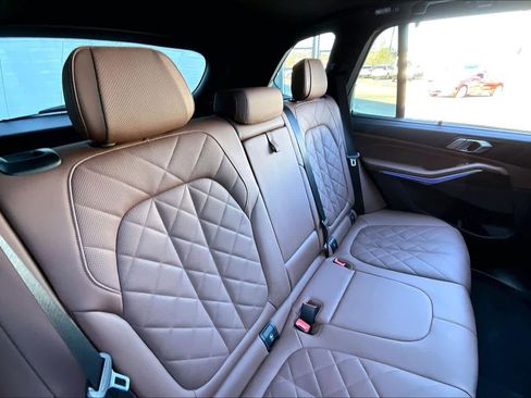 Used 2023 BMW X5 sDrive40i w/ Executive Package image 19