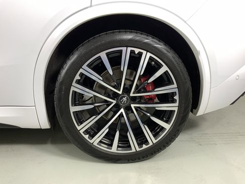 Certified 2023 Maserati Grecale Modena image 9