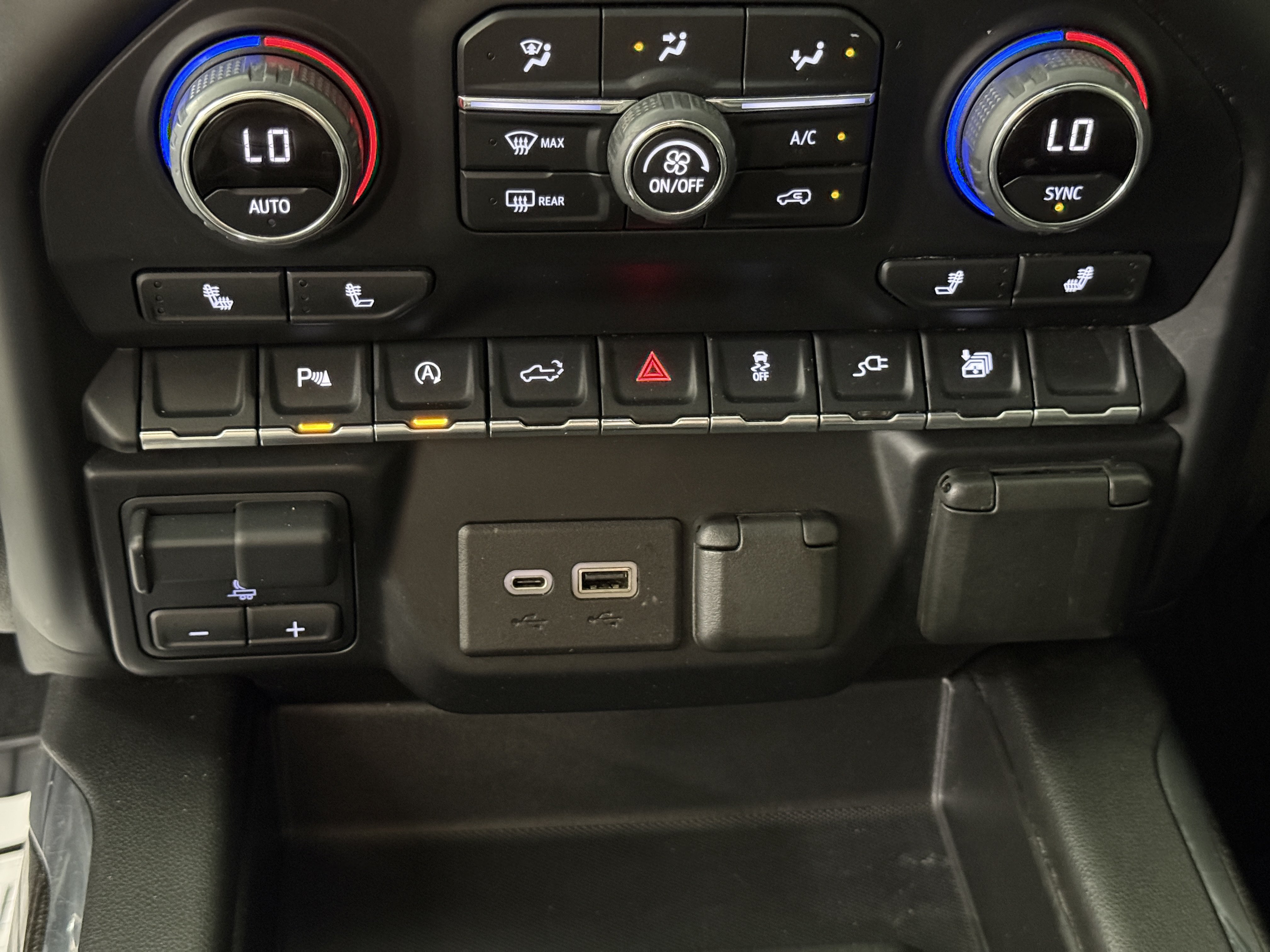 Used 2022 Chevrolet Silverado 1500 RST w/ Rally Edition AWD/4WD image 23