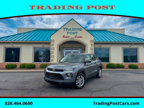 Used 2021 Chevrolet TrailBlazer LS FWD image 1
