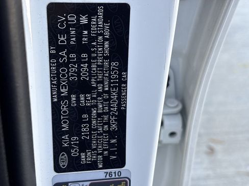 Used 2019 Kia Forte LXS FWD image 29