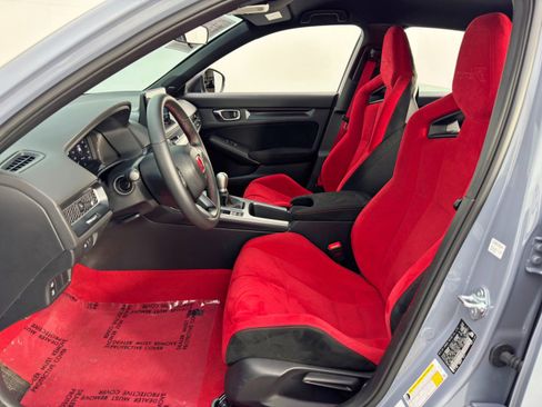 Used 2025 Honda Civic Type R image 18