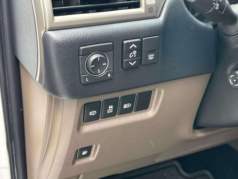 Used 2020 Lexus GX 460 Premium AWD/4WD image 30