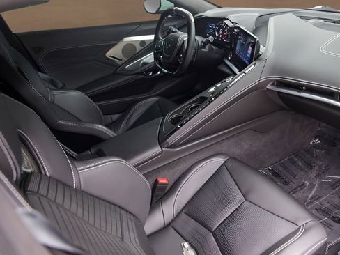 Used 2025 Chevrolet Corvette Z06 RWD image 24