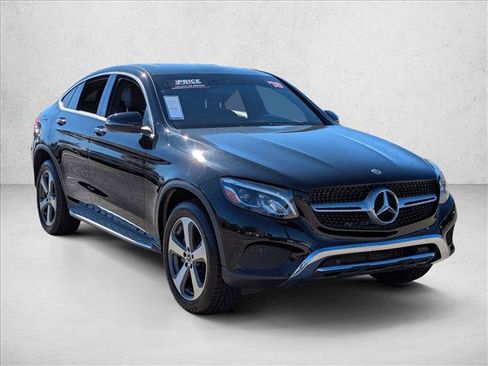 Used 2018 Mercedes-Benz GLC 300 4MATIC Coupe image 3