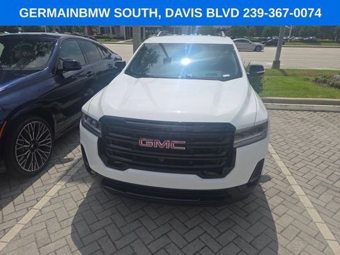 Used 2023 GMC Acadia SLT w/ Elevation Edition FWD image 2
