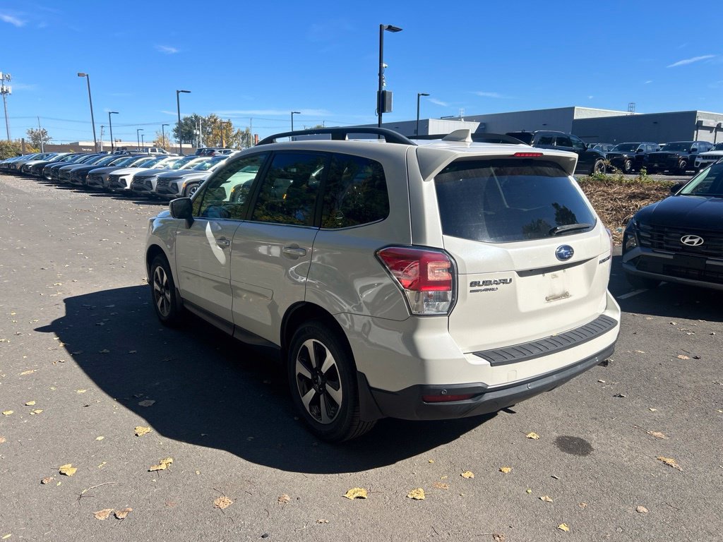 Used 2018 Subaru Forester 2.5i Limited AWD/4WD image 6