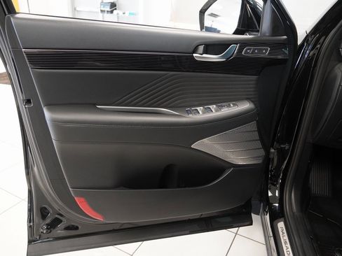 Used 2024 Hyundai Palisade Calligraphy image 18