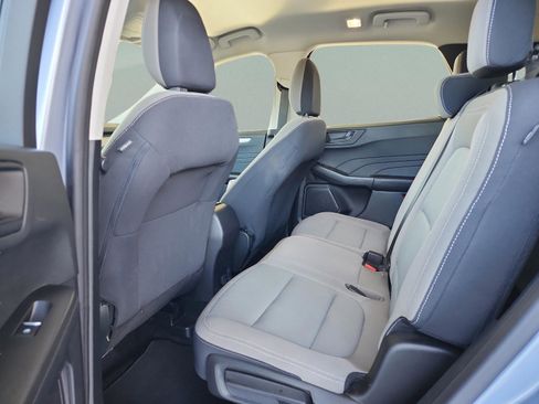 Certified 2022 Ford Escape S image 18