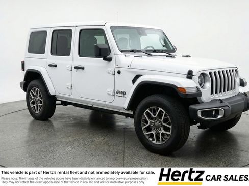 Used 2025 Jeep Wrangler Sahara image 1