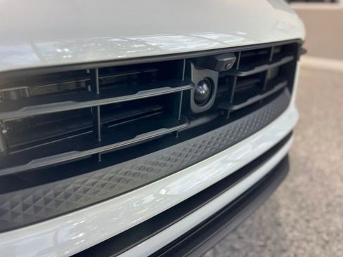 Used 2023 Porsche Macan Turbo image 52