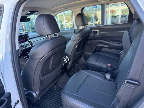 Used 2023 Kia Sorento SX image 10