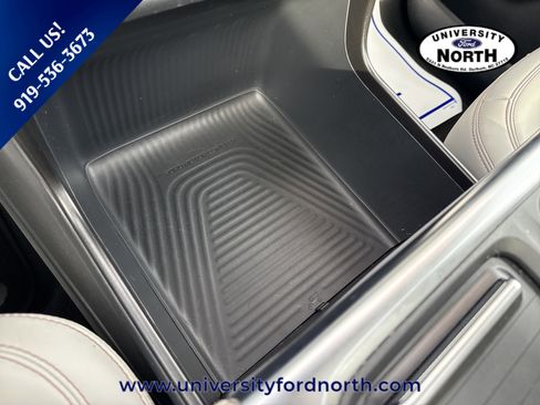 Used 2025 Ford Expedition Active image 31