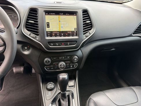 Used 2023 Jeep Cherokee Altitude Lux AWD/4WD image 24