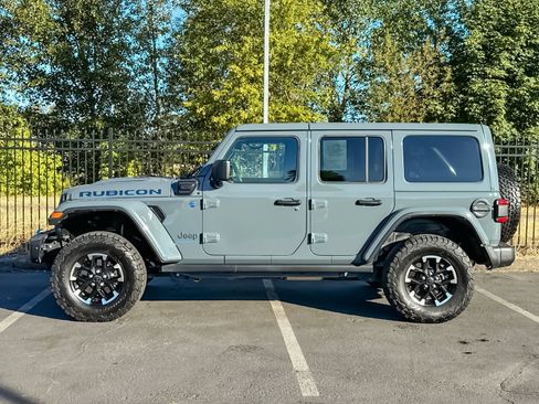 Used 2024 Jeep Wrangler Unlimited Rubicon 4xe AWD/4WD image 6